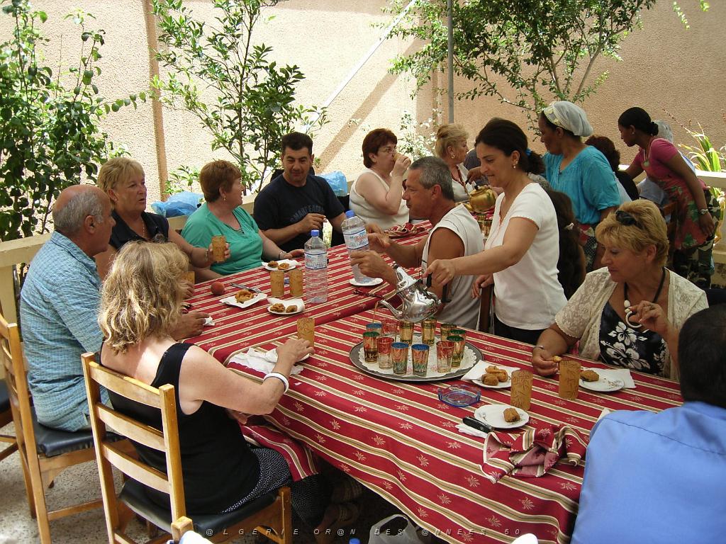 123-ORAN-Juin06-resto Hadj.jpg - Unicode